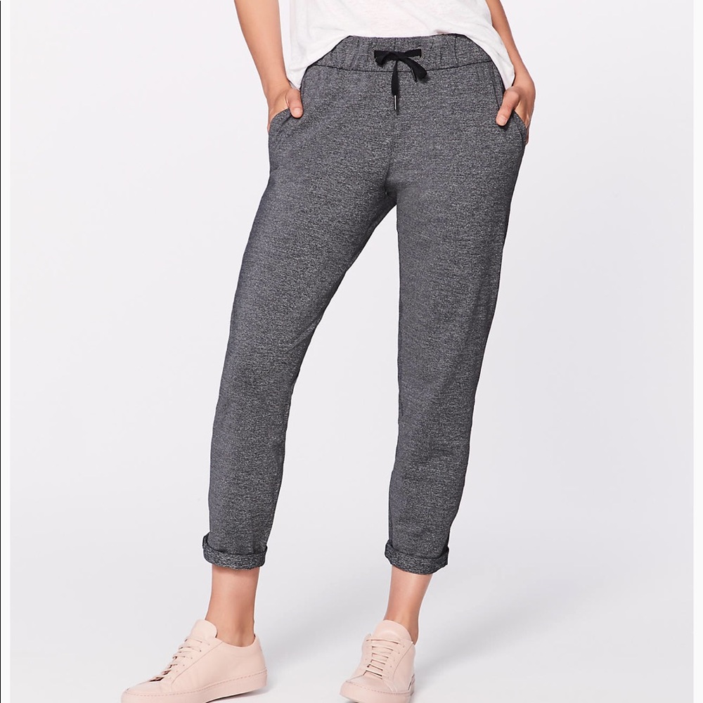 Lululemon On the Fly Pant - Heathered Black